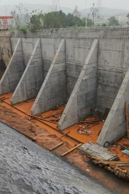 芜湖镜湖区锚杆式挡土墙
